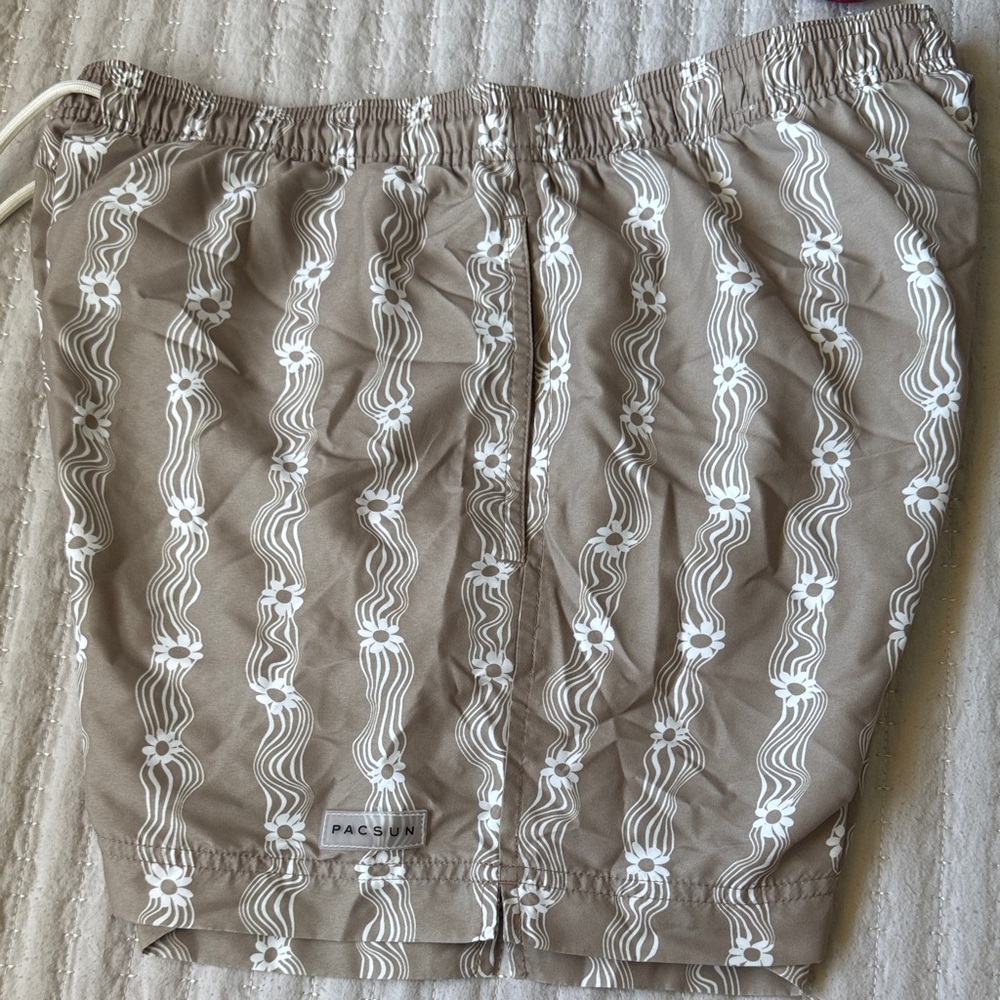 PacSun Beige Floral Men's Athletic Shorts